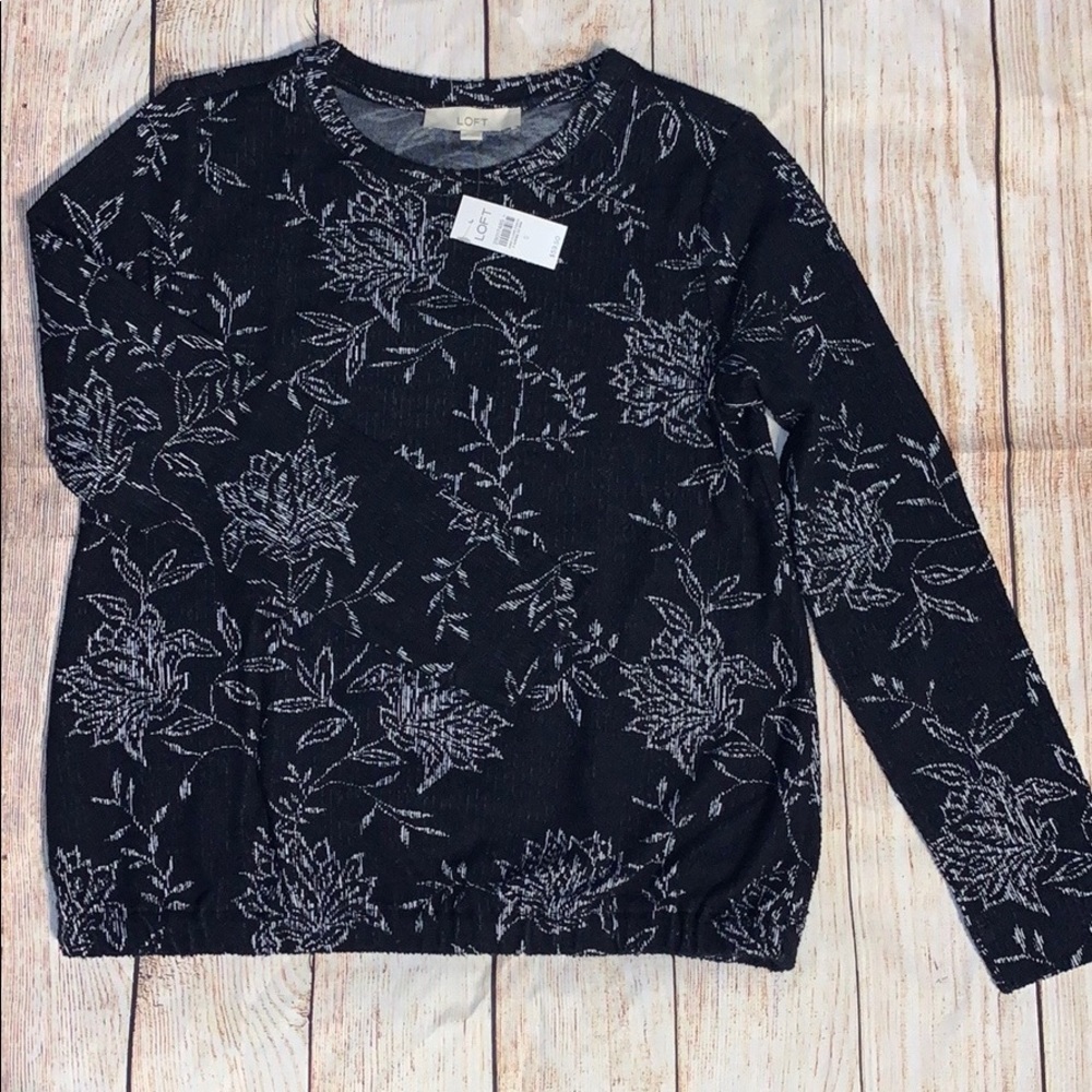 Loft Small Sweater - Picture 4 of 7